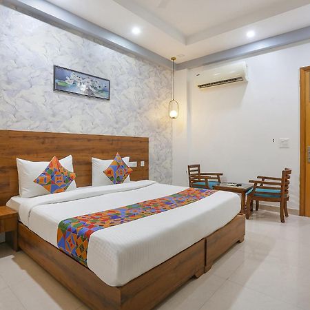 Fabhotel New Journey Hospitality Gurgaon Exterior photo
