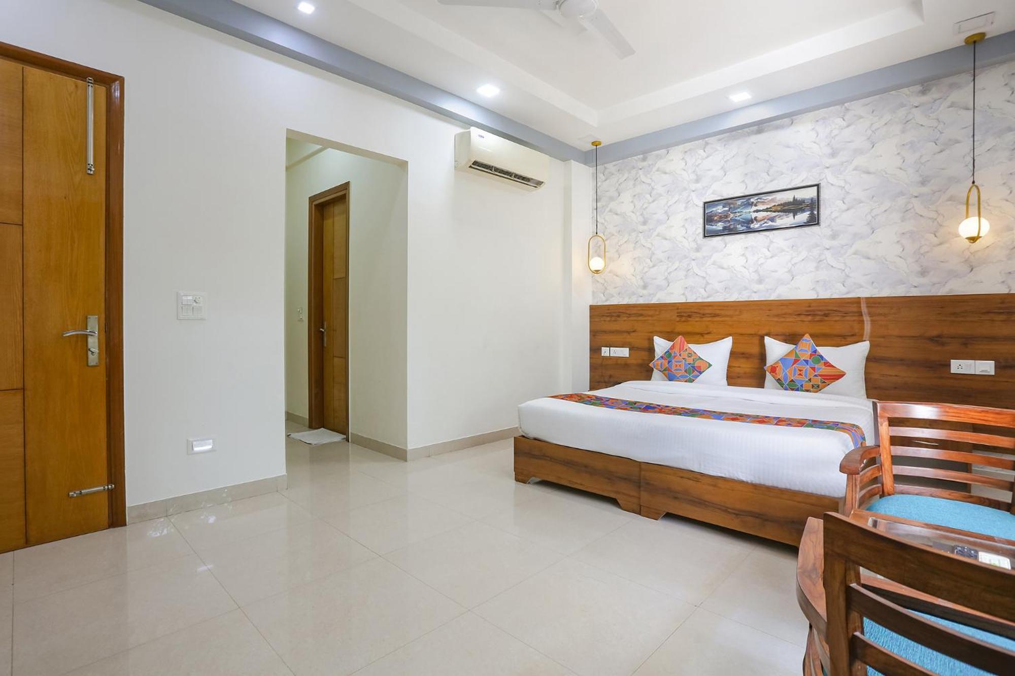 Fabhotel New Journey Hospitality Gurgaon Exterior photo
