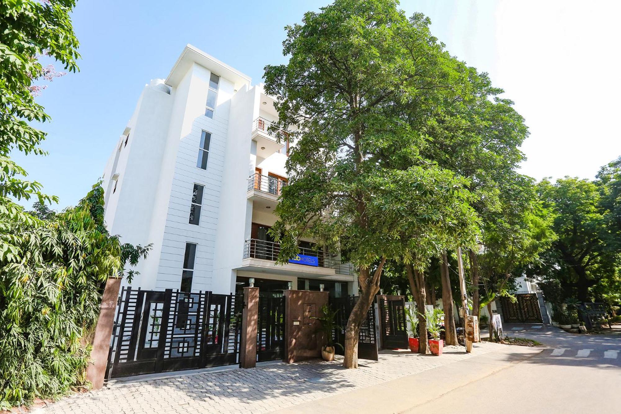 Fabhotel New Journey Hospitality Gurgaon Exterior photo