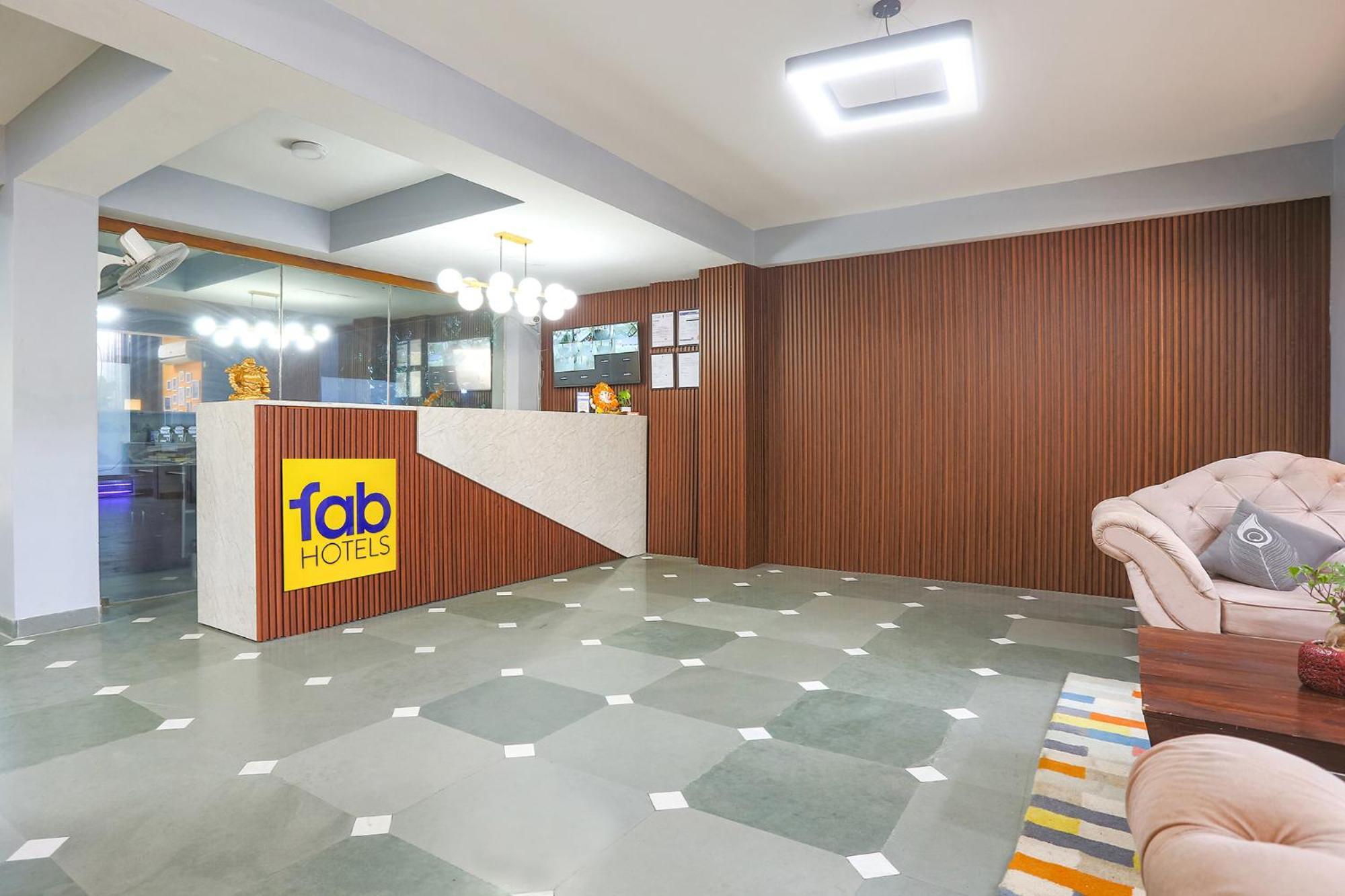 Fabhotel New Journey Hospitality Gurgaon Exterior photo